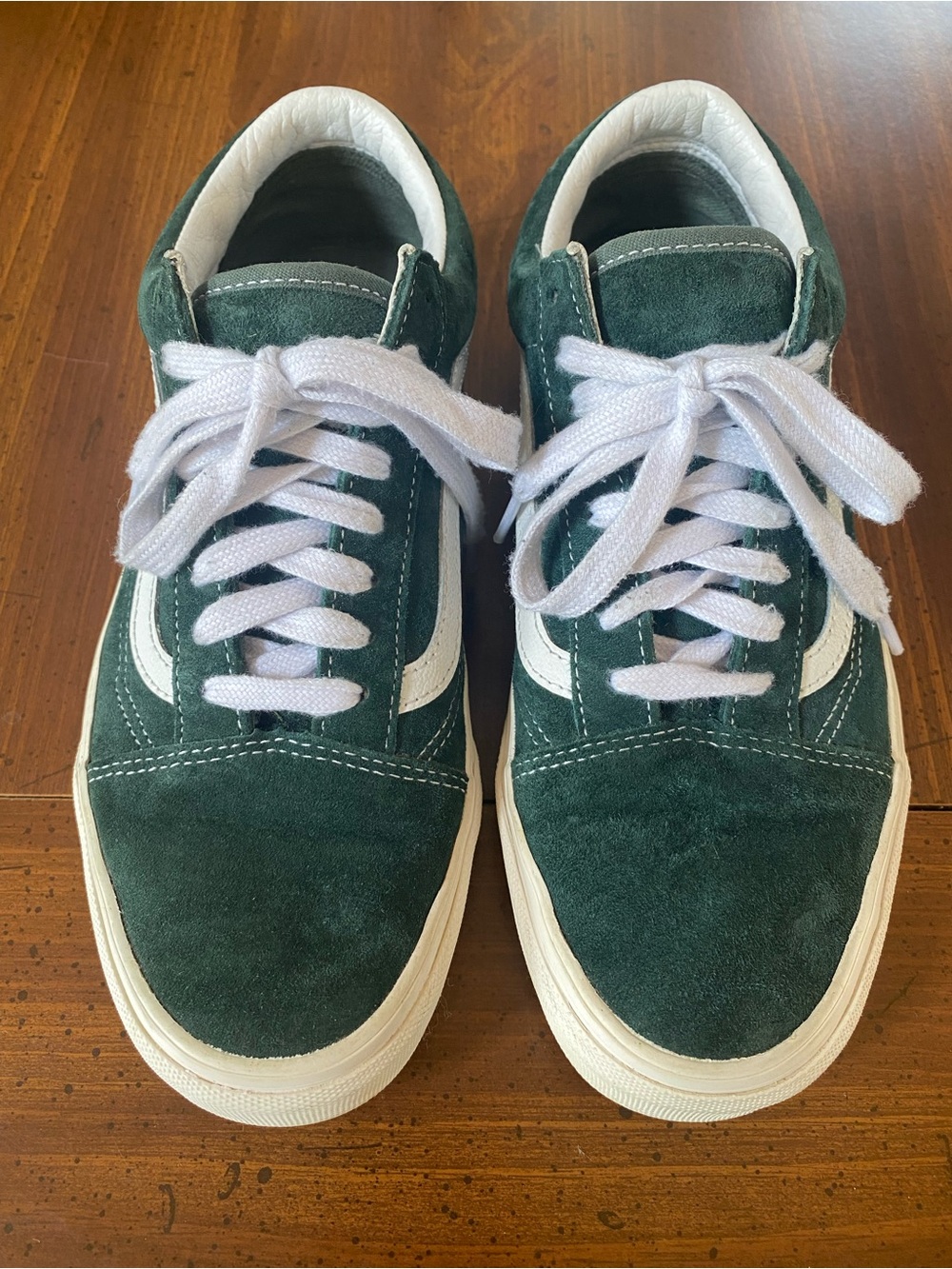 Vans Old Skool Pig Suade Sneakers in Forest Green.